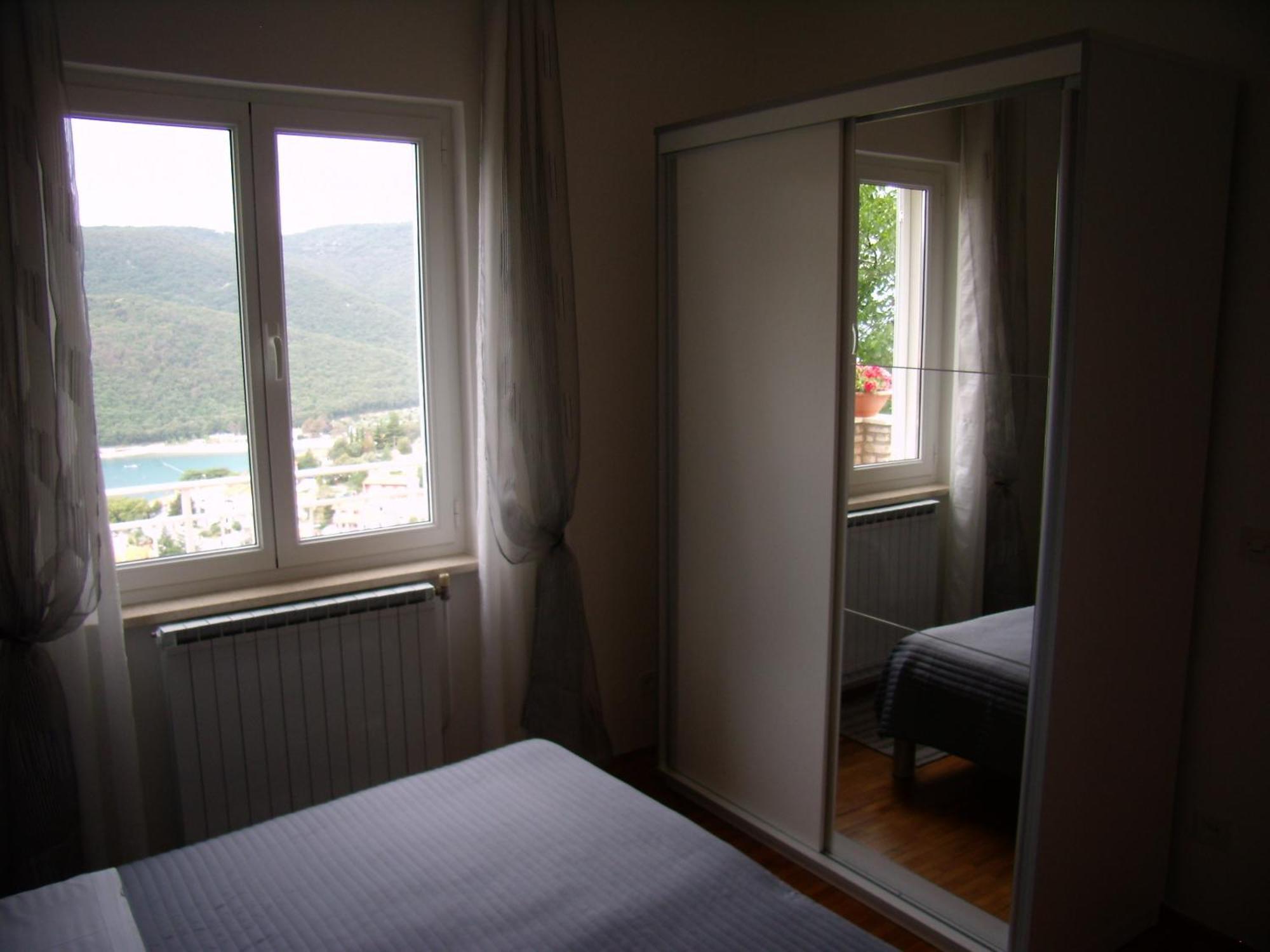 Apartments Alma Rabac Pokoj fotografie